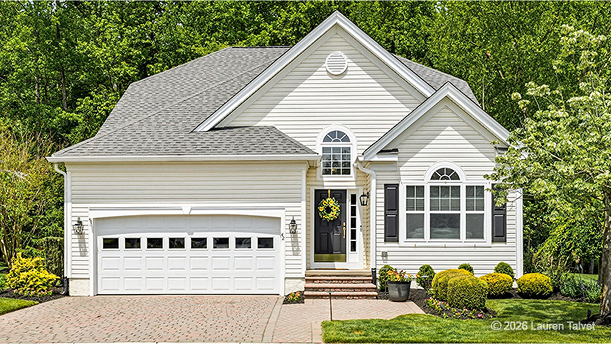 360 virtual tour of 42 Huxley Cir, Marlton, NJ 08053